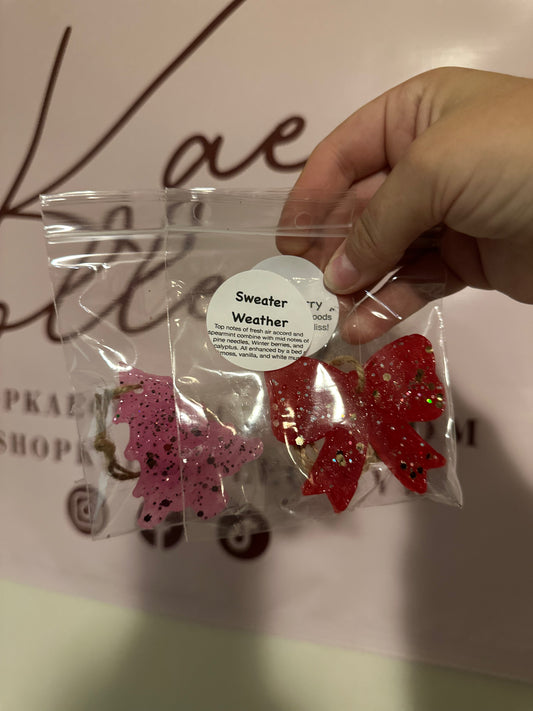 MINI CHRISTMAS TREE & BOW CAR FRESHIES